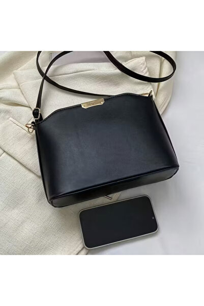 Lapiri Black Leather-Look Women's Shoulder and Crossbody Bag – Stylish Model with Gold Detail