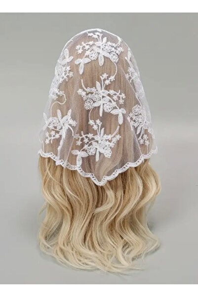 FloresDeCarnaval Lace Whisper 🤍 135 Cm. Lace Triangle Shawl – Vintage Romantic Autumn/Winter Trend Hair Accessory