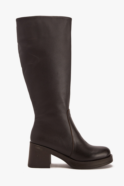 West To West حذاء بكعب متوسط ​​من الجلد الطبيعي باللون البني