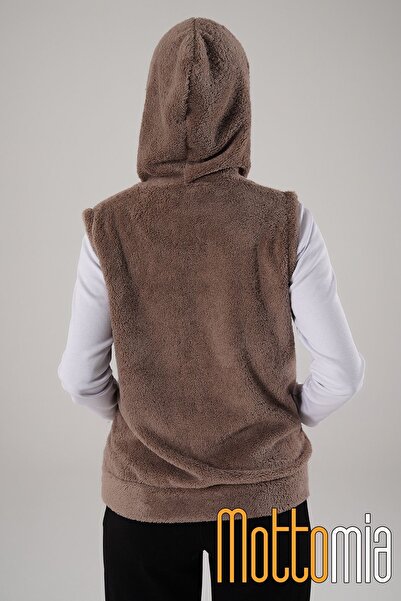 mottomia Light Brown Hooded Welsoft Zippered Women's Plush Vest with Pockets Warm Furry Winter Coat Look