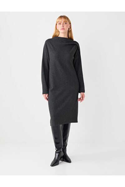 Jimmy Key Antrasit Degaje Yaka Yumuşak Dokulu Midi Örme Elbise