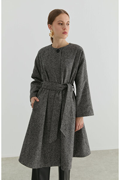 Fatma Atasoy Pelerin Balıksırtı Siyah Kaban