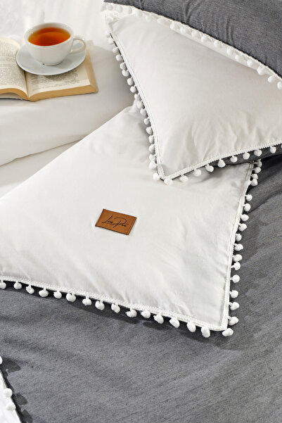 Larispera Cotton Ranforce Pompom Double Duvet Cover Set with Luxurious Detailed Leather Label and Wooden Buttons
