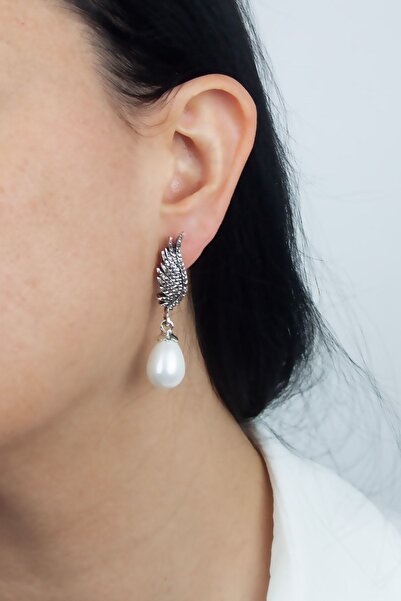 Liveyn Design أقراط أجنحة الملاك المتدلية من اللؤلؤ