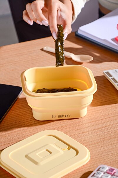 Le murano Larry Air Tight Square Collapsible Silicone Storage Container 500 ml | Yellow