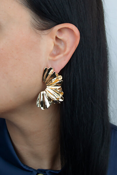 Liveyn Design حلق بتصميم ذهبي