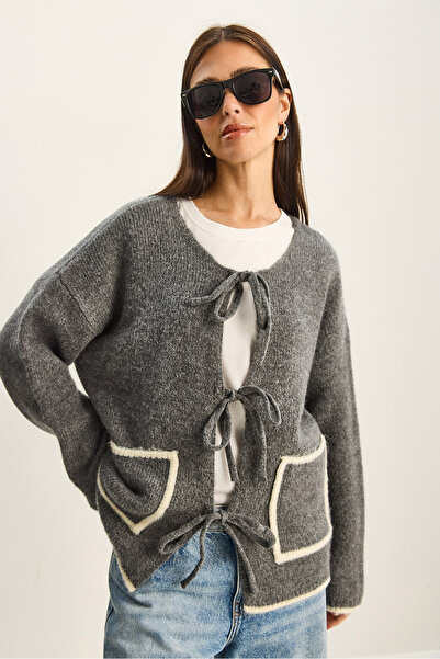 Bianco Lucci Women's Front Tie Pocket Detailed Knitwear Cardigan 60283827