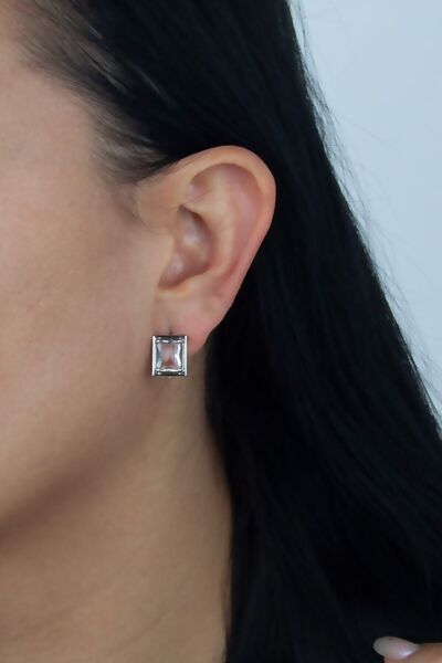 Liveyn Design أقراط هندسية مرصعة بأحجار الكريستال