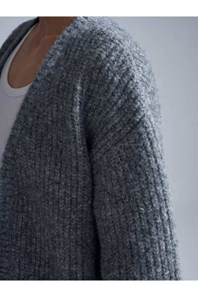Dilvin 60991 Soft Textured Flowy Knit Cardigan-Smoked M.