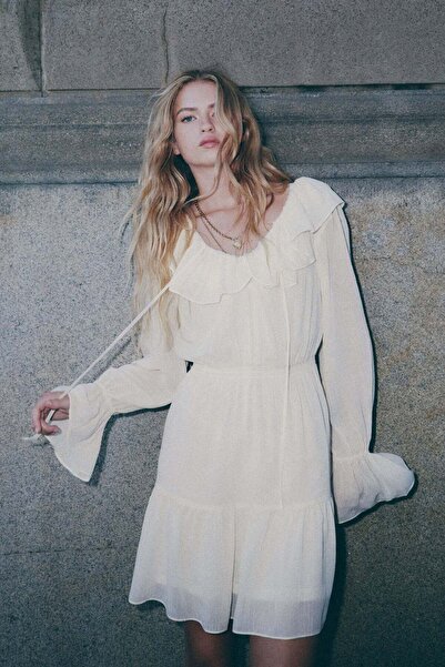 H&M Flounce-collar dress