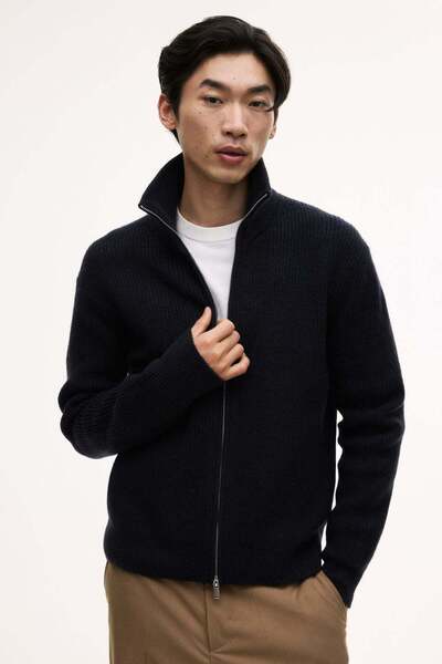 H&M كارديجان بسحاب بقصّة عادية