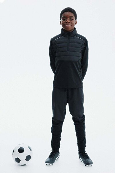 H&M Football top with ThermoMove™