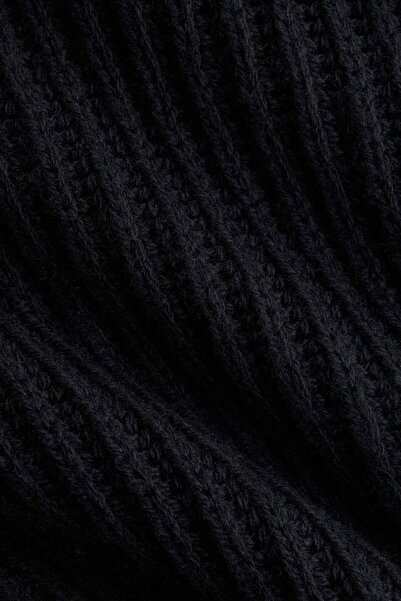 H&M Wool-blend turtleneck sweater vest