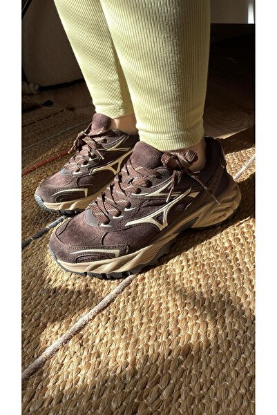 Guja Women's Imported Sneaker |   Coffee