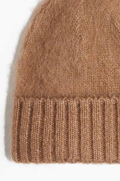 H&M Fuzzy wool-blend beanie