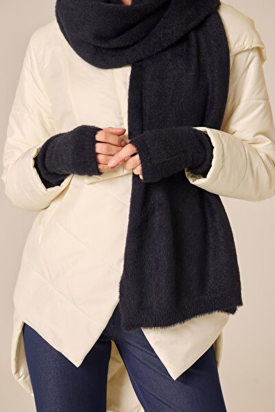 rue Furry Black Cut Gloves