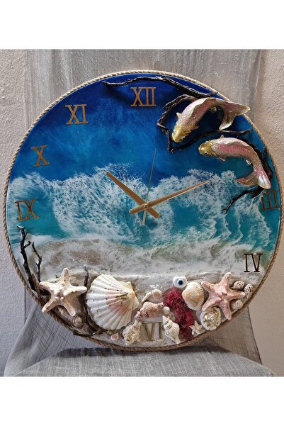 EpoxyArt Kumsalda 2 balık deniz kabuk ve deniz yıldızları ile süslü deniz temalı epoksi reçine ile kaplı saat