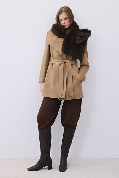 rue Feather Textured Brown Fur Neck Collar