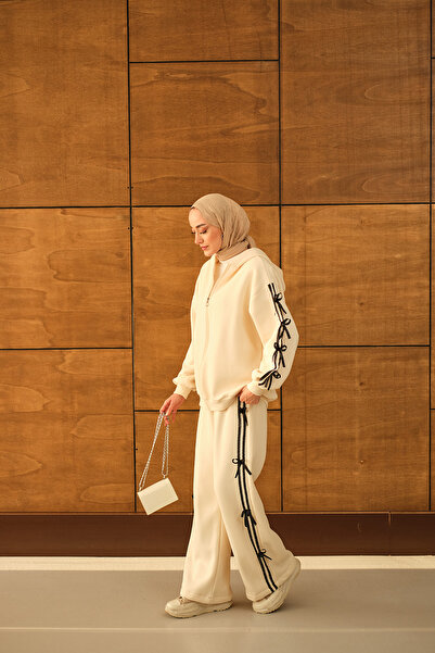 LOCCO Women's Ribbon Detailed Suit Cream