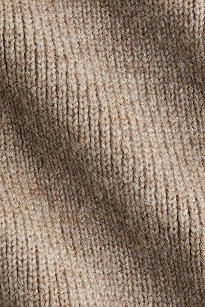 H&M Knitted turtleneck dress