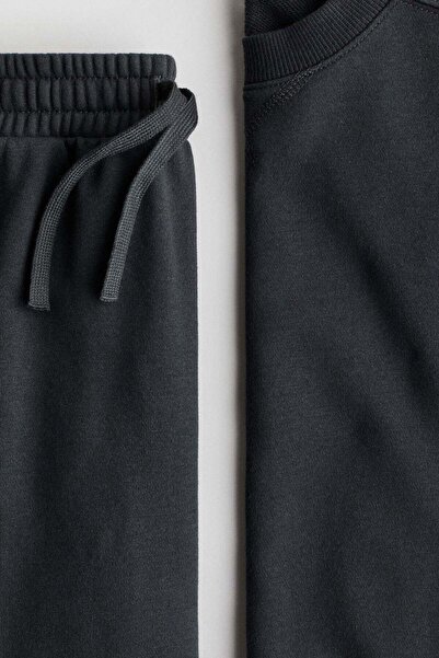 H&M 2-piece sweatshirt set