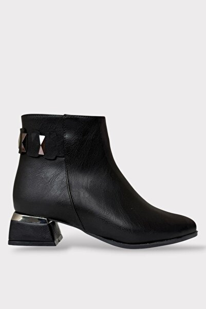 Liger Buckle Detailed Pointed Toe Heeled Women's Boots Black