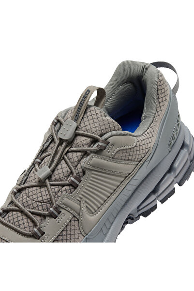 Nike Zoom Vomero Roam Reflt 40.5 Sports shoes Sports shoes