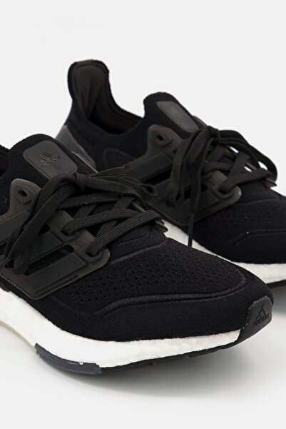 adidas Kids Boy Ultraboost 21 Lace Up Sports Shoe, Black/White