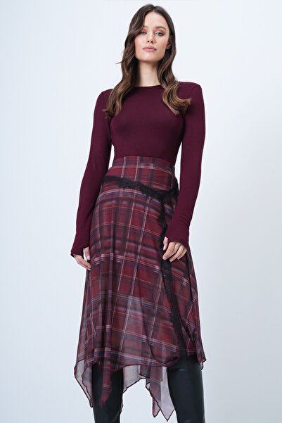 VAGGON Finger Detailed Crew Neck Basic Blouse