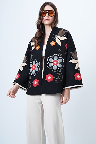 VAGGON Embossed Floral Embroidered O Oversized Jacket