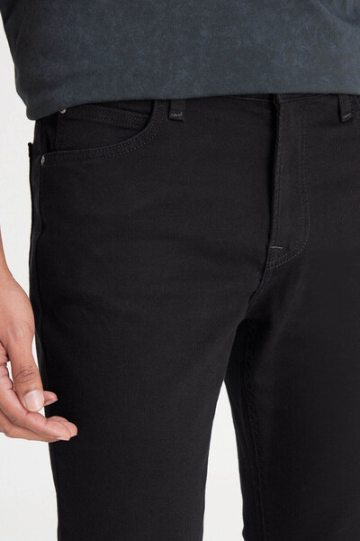Lee L701 Rider Slim Black Men's Jeans L701016Ae