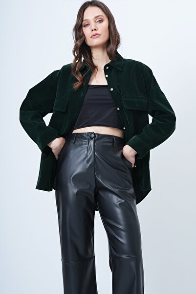 VAGGON Women's Dark Green Double Pocket O Oversized Velvet Shirt Vs01512