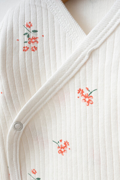 yukobaby bebeğiniz için en doğalı Baby Report Wildflower 100% Cotton 5-Piece Newborn Hospital Discharge Set Yk2313