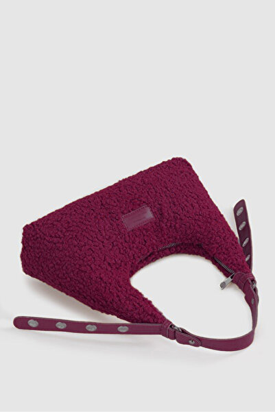 KOÇAK ÇANTA Women's Faux Fur Woven Baguette Bag