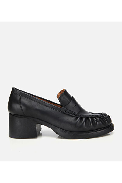 Hotiç Kadın Deri Siyah Büzgülü Kalın Tabanlı Klasik Loafer