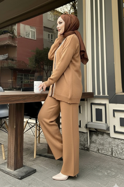 New Deux Women's Stripe Accessory Detailed Knitwear Jacket Set