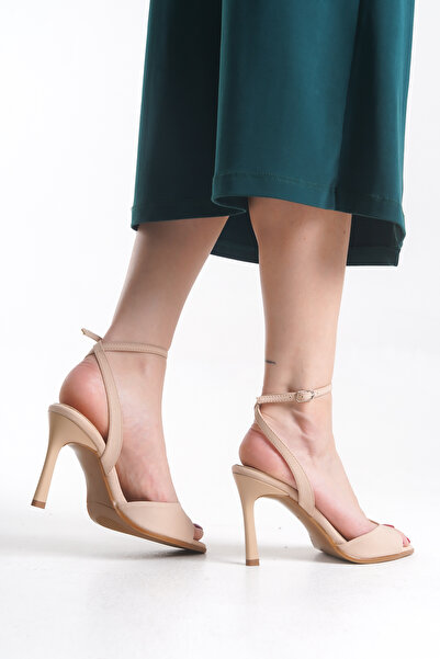 FEMME Sandale de zi cu curea cu toc cu vârf tocit pentru femei Lara, satin bej