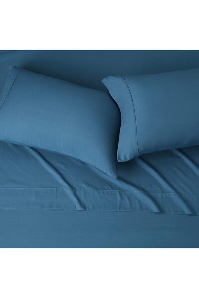 Amazon basics Lightweight Super Soft Easy Care Microfiber 4-Piece Bed Sheet Set with 35.56 CM Deep P