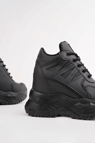 Madam Tarz Frm-8003 hidden heel sport with sim detail