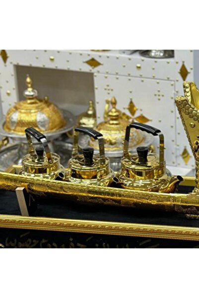 Nakheel Golden pitchers, 3 pieces