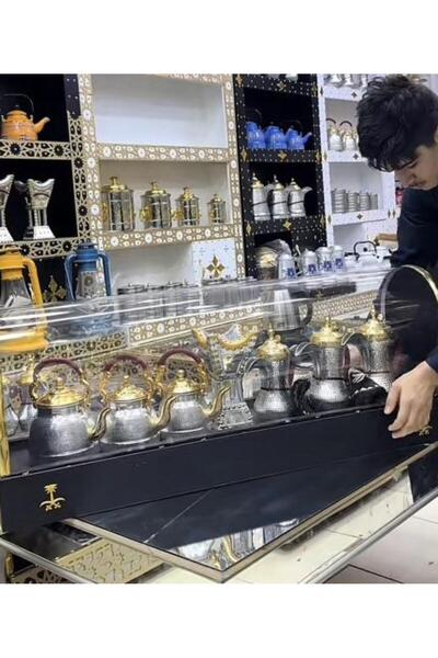 Nakheel صندوق أسود مع دلة وأباريق ومبخرة