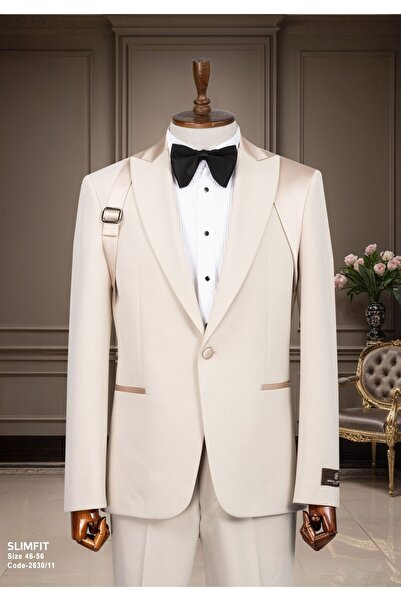 ilayda emir Design with Belt on the Sleeve, Swallow Collar, Balance of Power ...