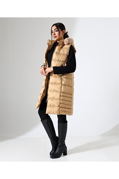 Fi'l Arz Fashion Fur Detail Hooded Plus Size Puffer Vest