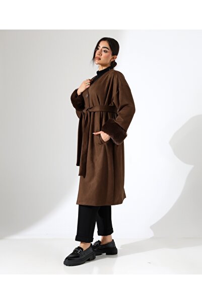 Fi'l Arz Fashion Women's Fur Detail Button Closure Loose Jacket