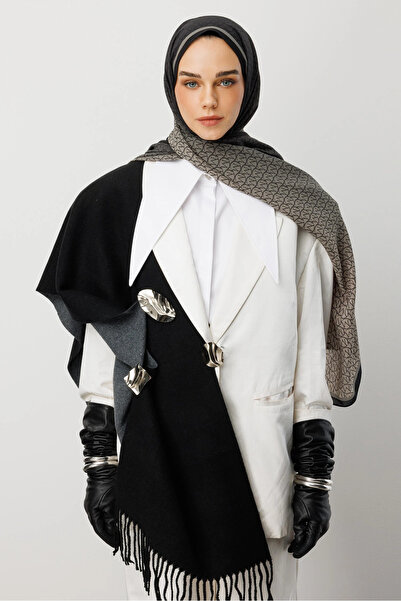 Mooncorn Μαύρο μονόγραμμα Μεταξωτό Σάλι Χεβέι