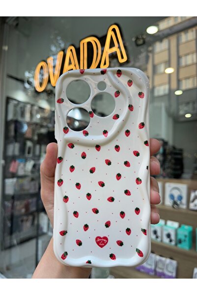 OVADA INFINIX HOT 40İ Uyumlu Kamera Korumalı Dalga Kenarlı Çilek Baskılı Sili...