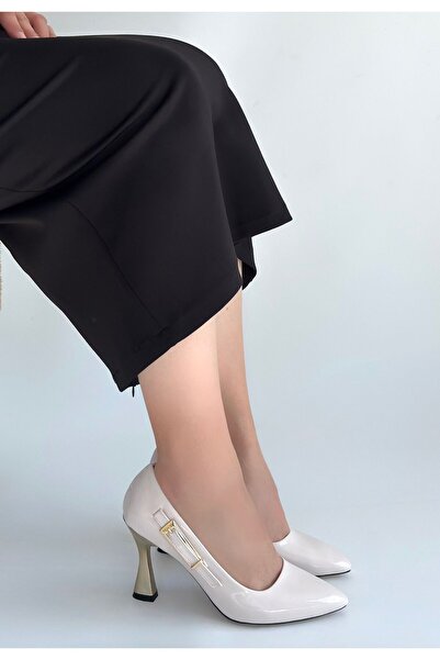 buğrahayalin Motya Beige Patent Leather Heeled Shoes
