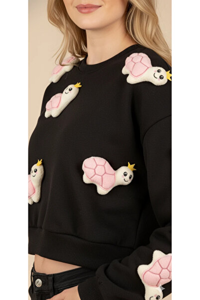 cemo Women's 3D Figured Crop Sweat Embossed Character Patterned Crew Neck Long Sleeve Short Sweat