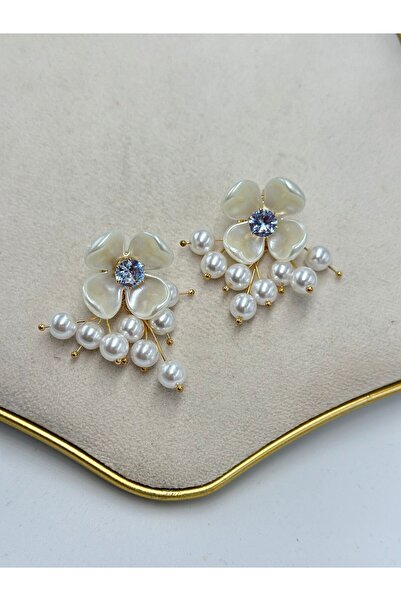 MyladyAccessoriess Flower Detail Dangle Pearl Earrings (Brass Plated)