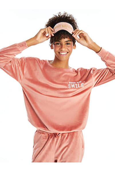 LC Waikiki Σετ γυναικείες πιτζάμες με βελούδινο κέντημα με λαιμόκοψη